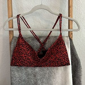 Volcom Bikini Top, Size Large.